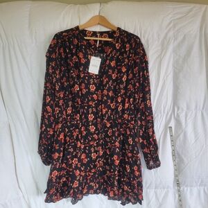 Free People Black Floral Top/tunic. NWT. Sz M